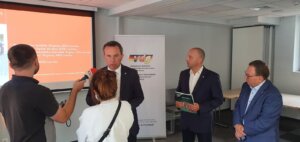 Na&nbsp;przekór rozporządzeniom: O&nbsp;różnych sposobach wsparcia języka niemieckiego