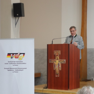 Mowa powitalna Rzecznika AGDM w&nbsp;FUEN Bernarda Gaidy na&nbsp;55. Zjeździe Delegatów ZNSSK